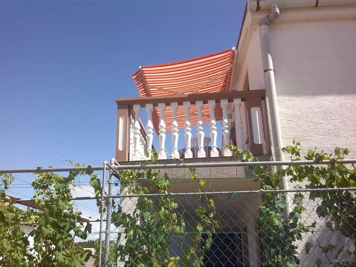 Apartman Borosa Vir Dış mekan fotoğraf