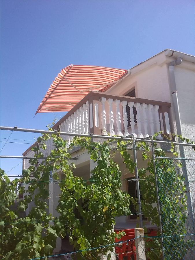 Apartman Borosa Vir Dış mekan fotoğraf