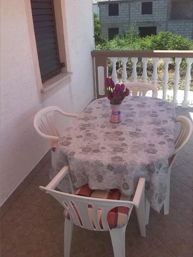 Apartman Borosa Vir Dış mekan fotoğraf